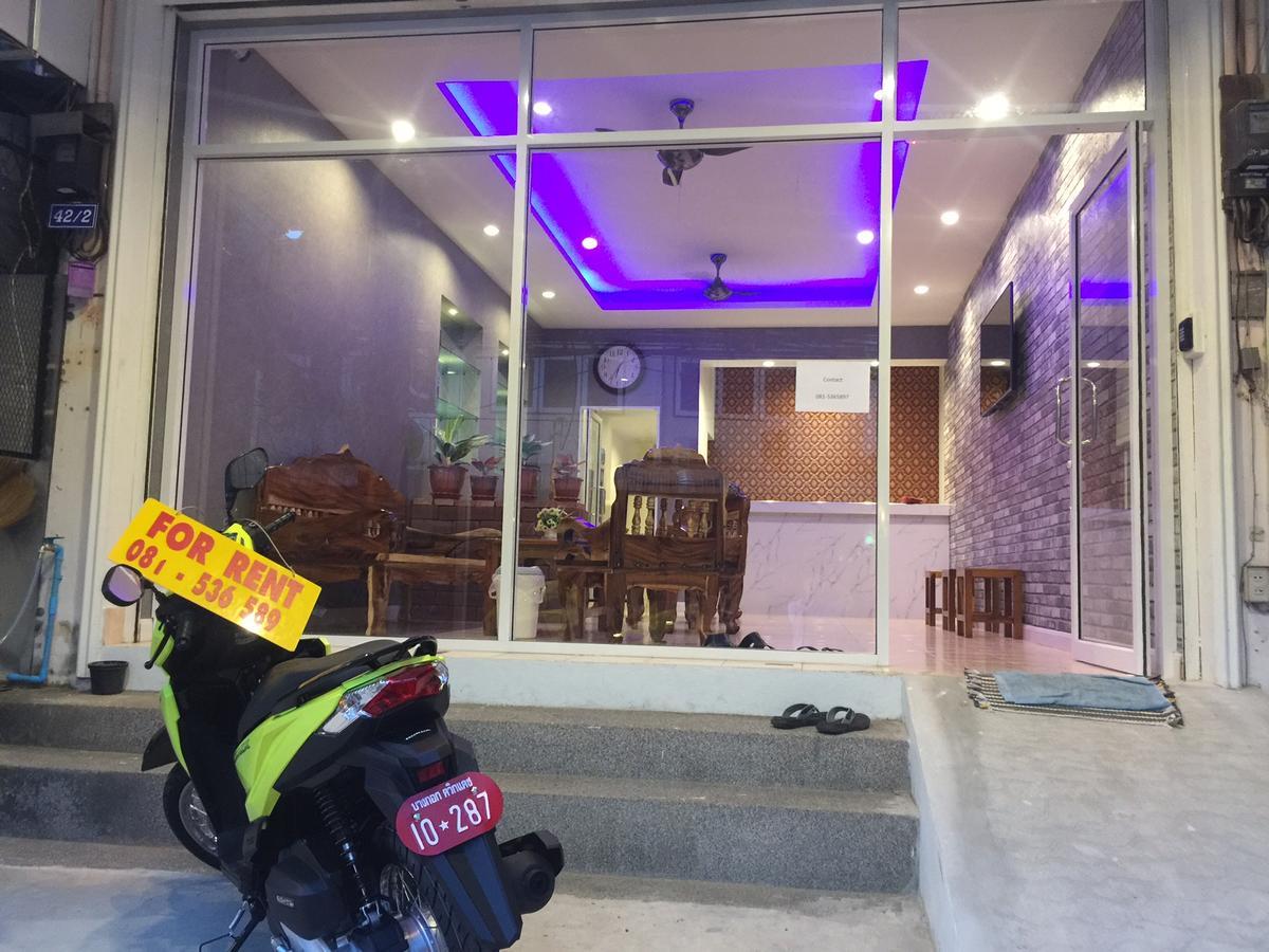 The Lucky Kata Hostel Exterior photo