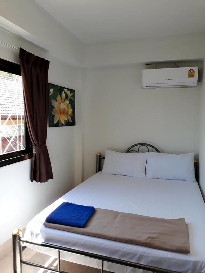 The Lucky Kata Hostel Exterior photo